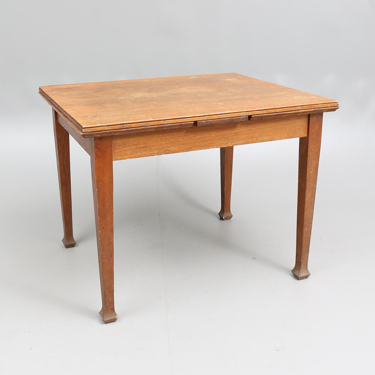 MATSALSBORD, jugend, 1900-talets första kvartal.