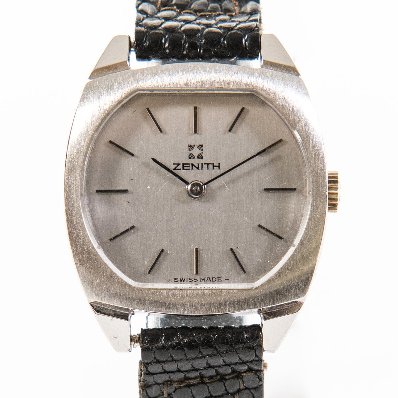 Zenith wristwatch, 25 x 24 (31), manual.