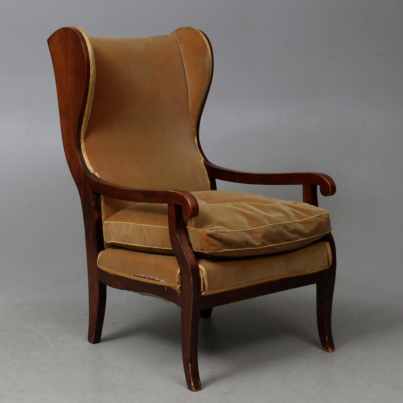 ÖRONLAPPSFÅTÖLJ, 1800-tal.