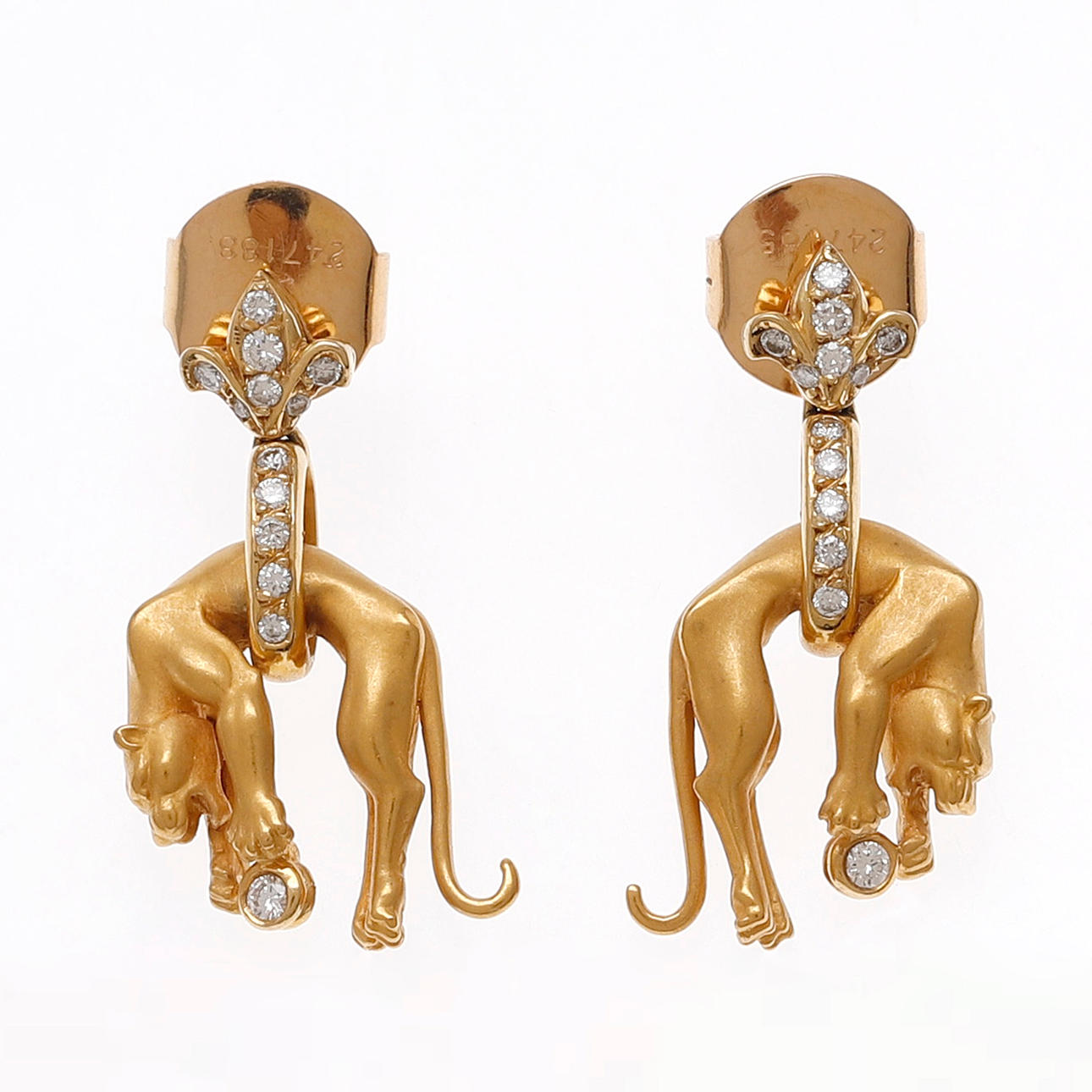 CARRERA Y CARRERA. Pantherförmige Diamantohrringe.