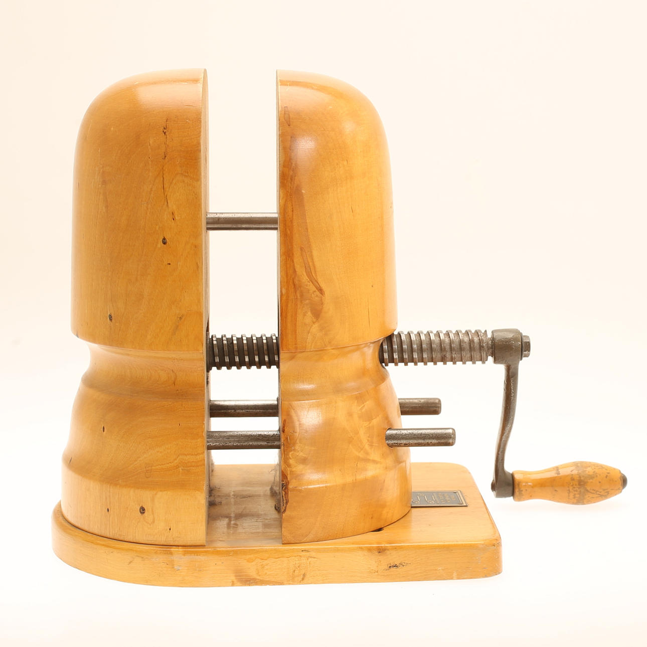 HATTSTRÄCKARE/HATTFÖRSTORARE, trä och metall, 1900-talets början.