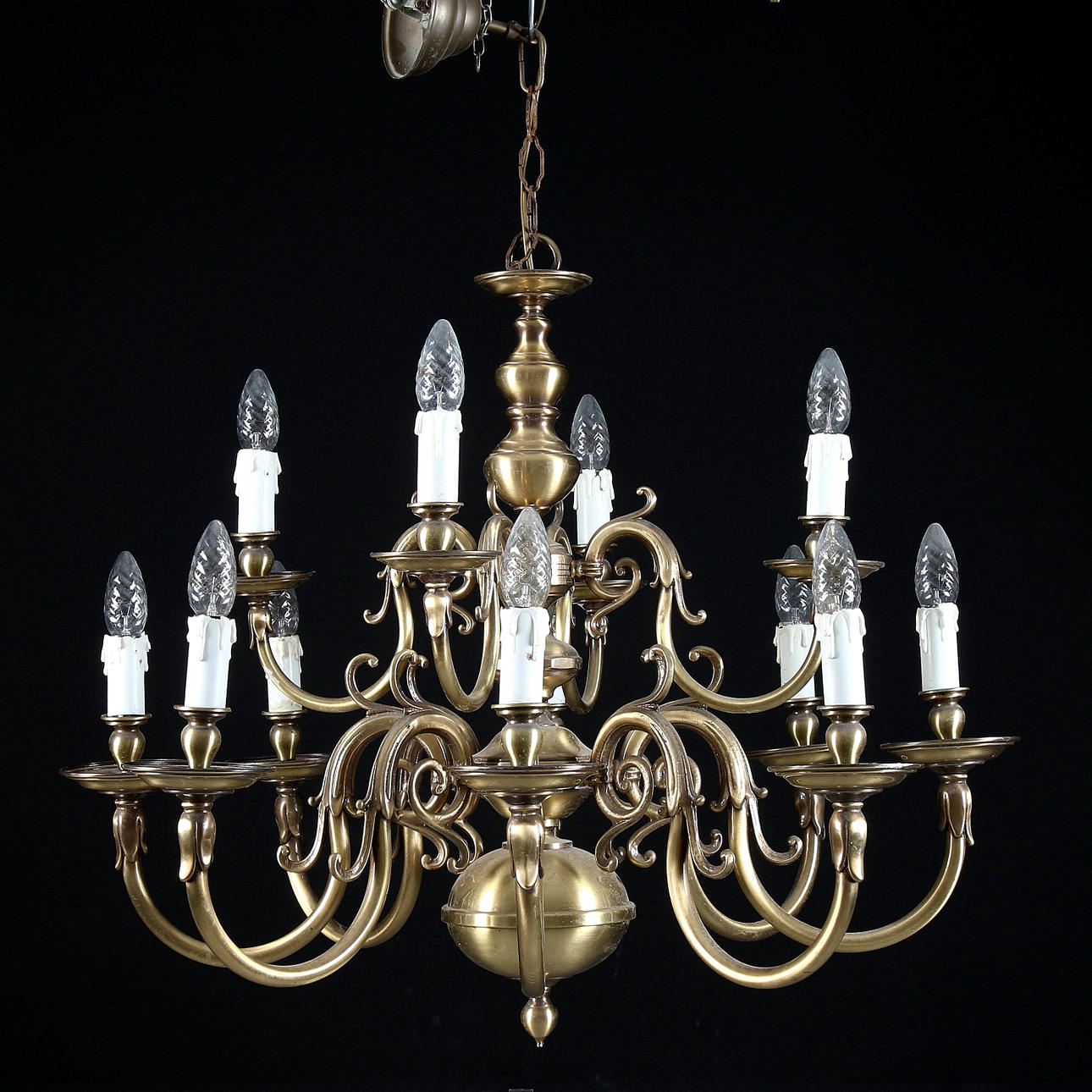 MALMKRONA, 1900-talets mitt. Diameter ca 77 cm.