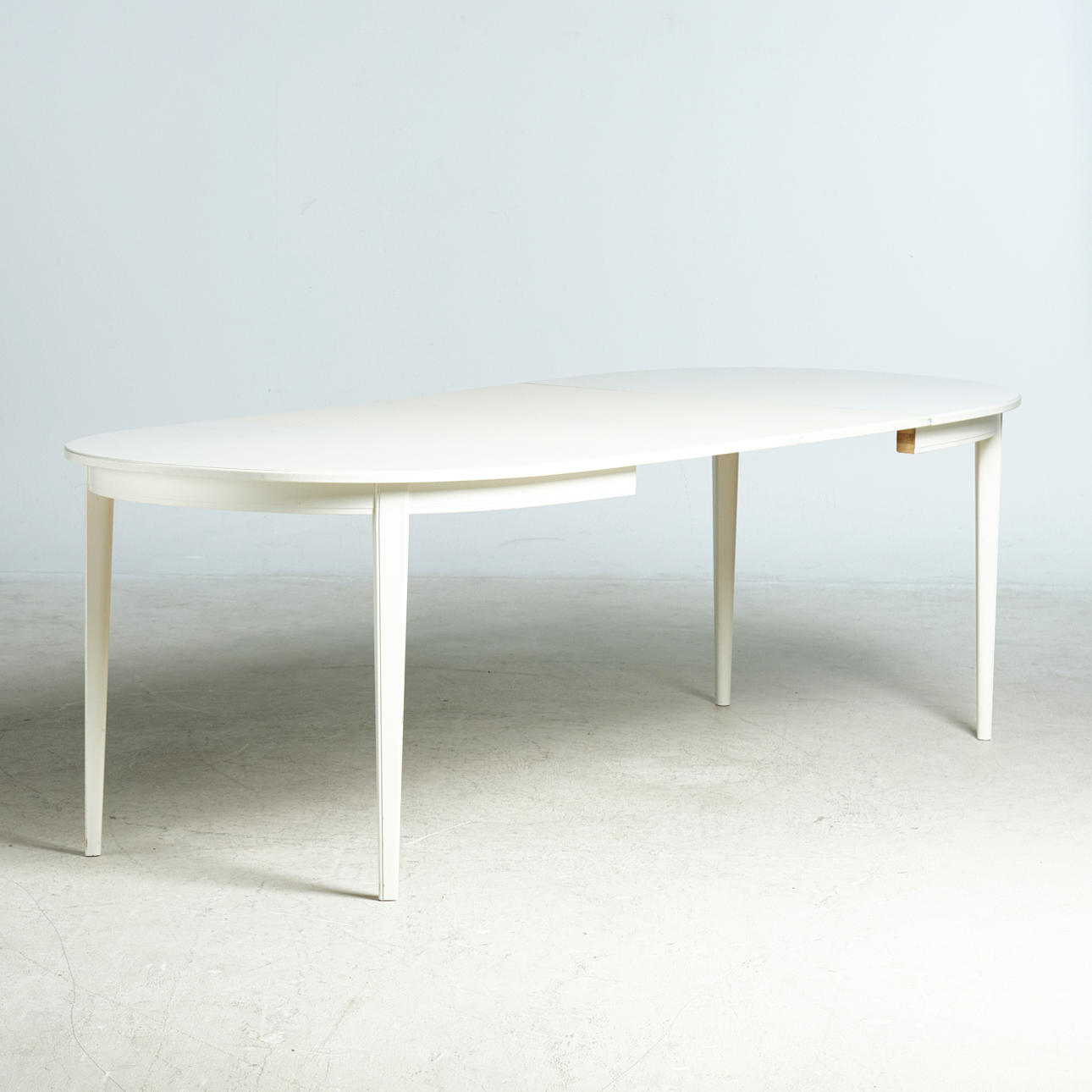 MATBORD, Tibro "Läckö", Samtida, 2st iläggsskivor.