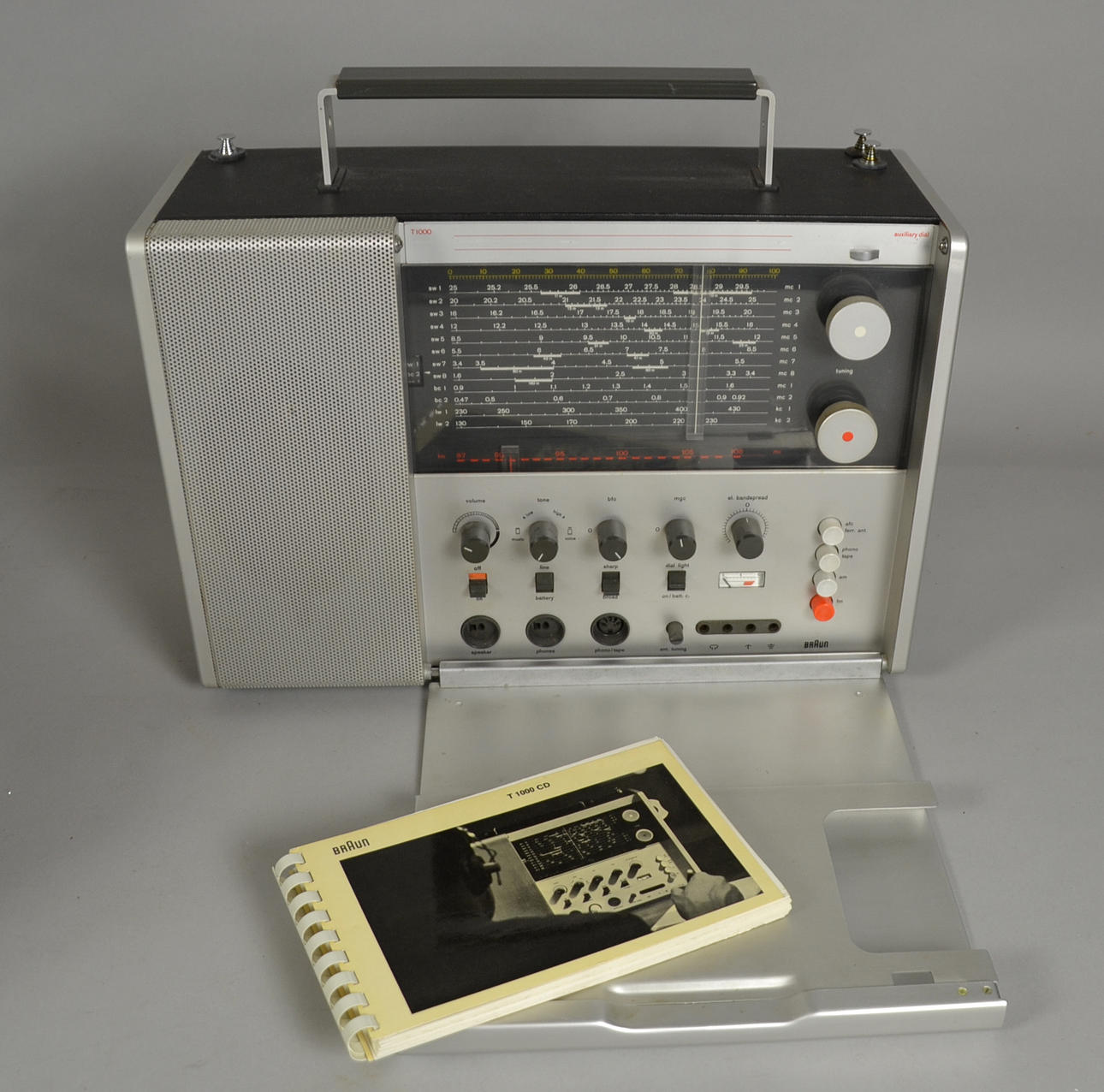 DIETER RAMS. 2x BRAUN T1000 WORLD RECEIVER.