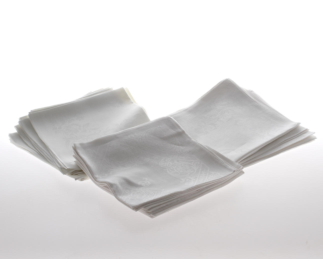 LINNESERVETTER, 6+11+12 st, olika mönster.