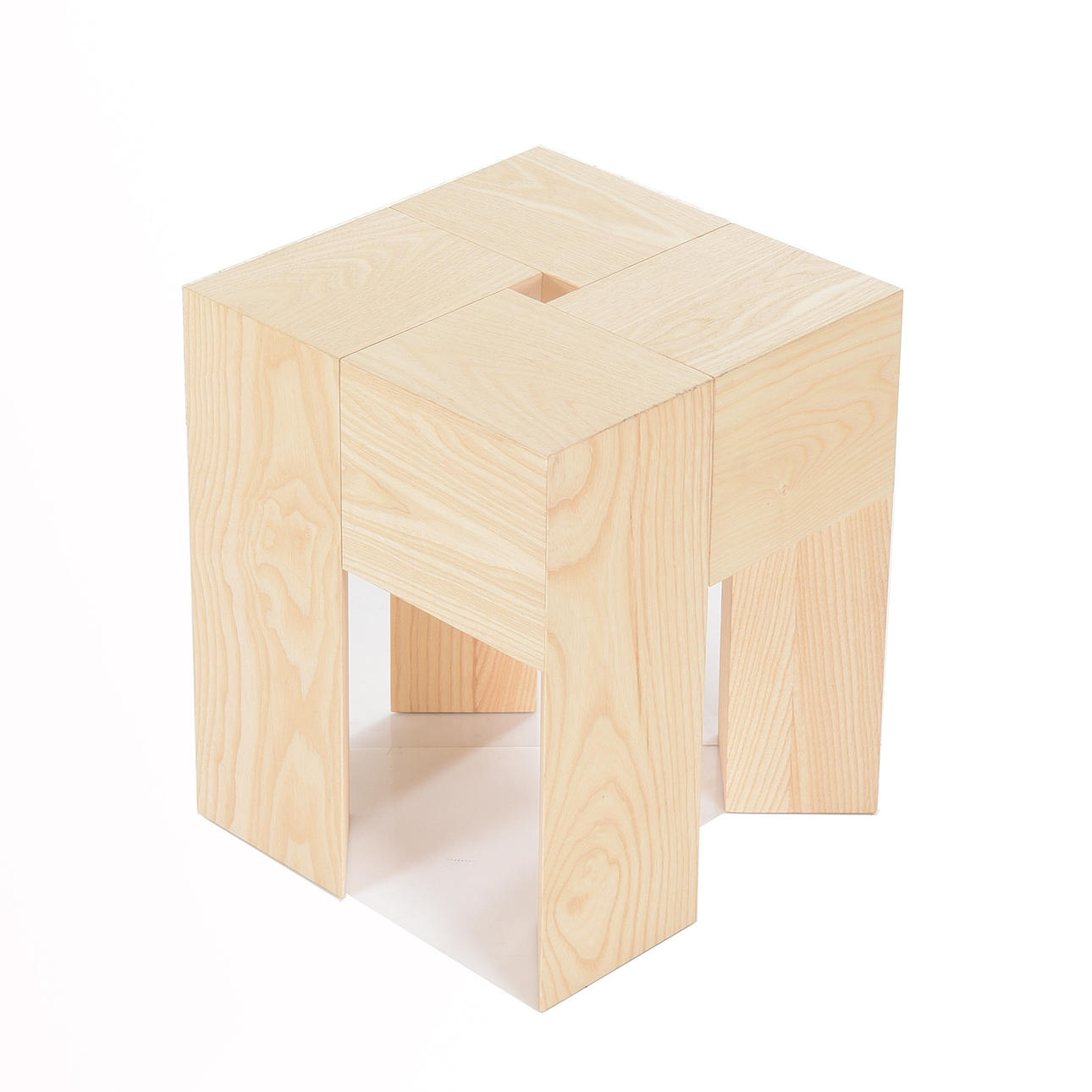 ALDO BACKER, taburete, "Triángulo".