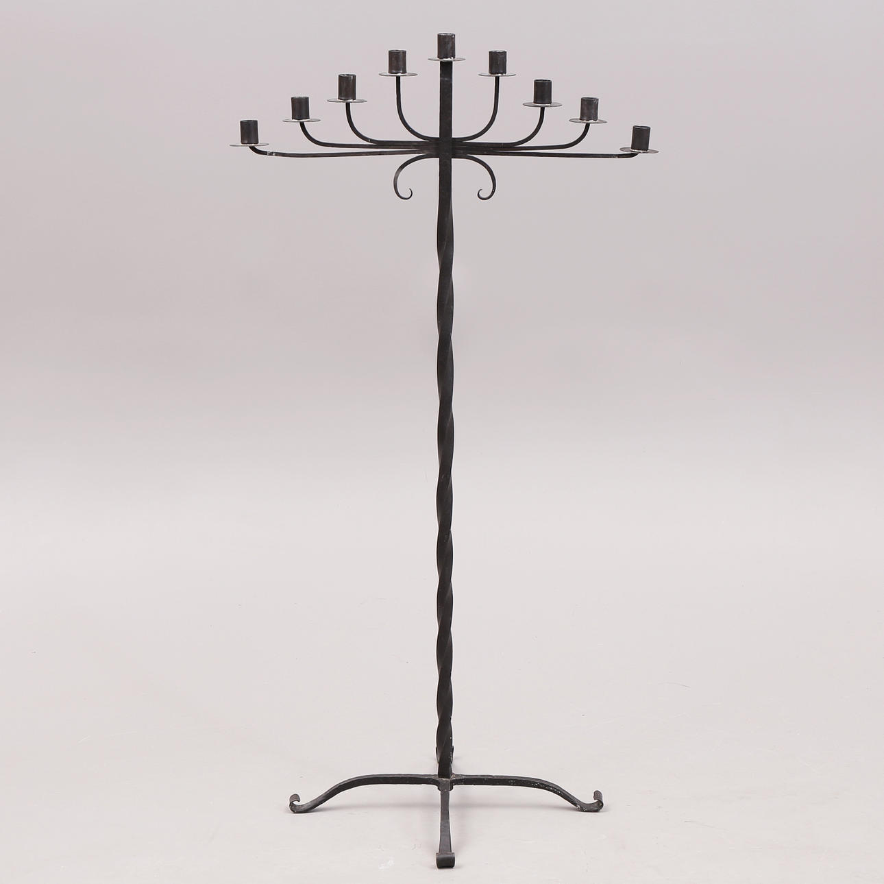 KERZENHALTER, 9-armig, geschmiedet.