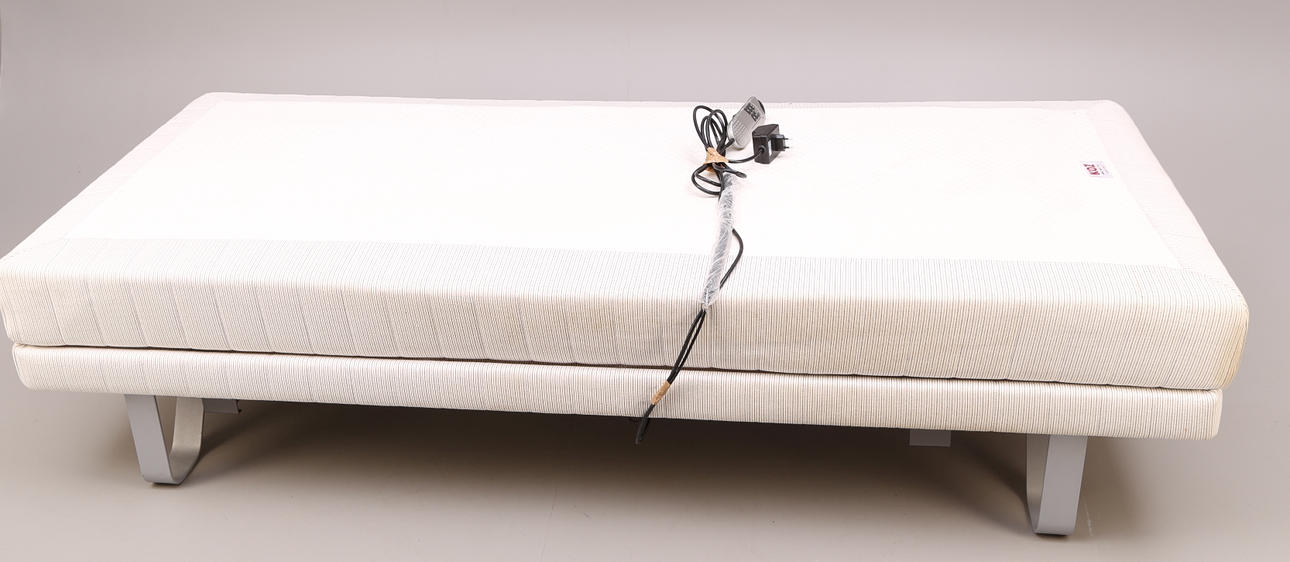 SÄNG, ställbar elektriskt, KOZ, 90x210 cm.