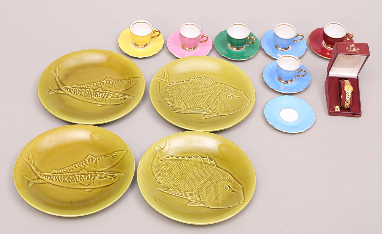 MOCCASERVIS + TALLRIKAR + DAMARMBANDSUR.