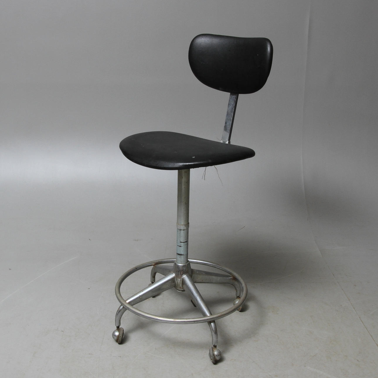 ARBETSSTOL, industrimodell, Lindqvist Verkstads AB, Omkring 1900-talets mitt.