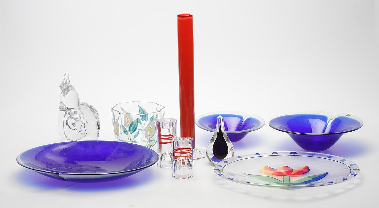 GLASFÖREMÅL, 10 delar, Erik Höglund, Målerås Orrefors och Kosta Boda.