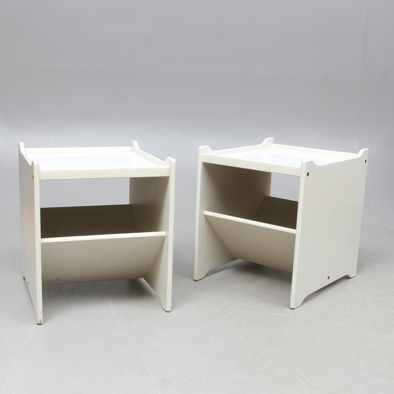 SÄNGBORD, ett par, 1900-talets andra hälft.