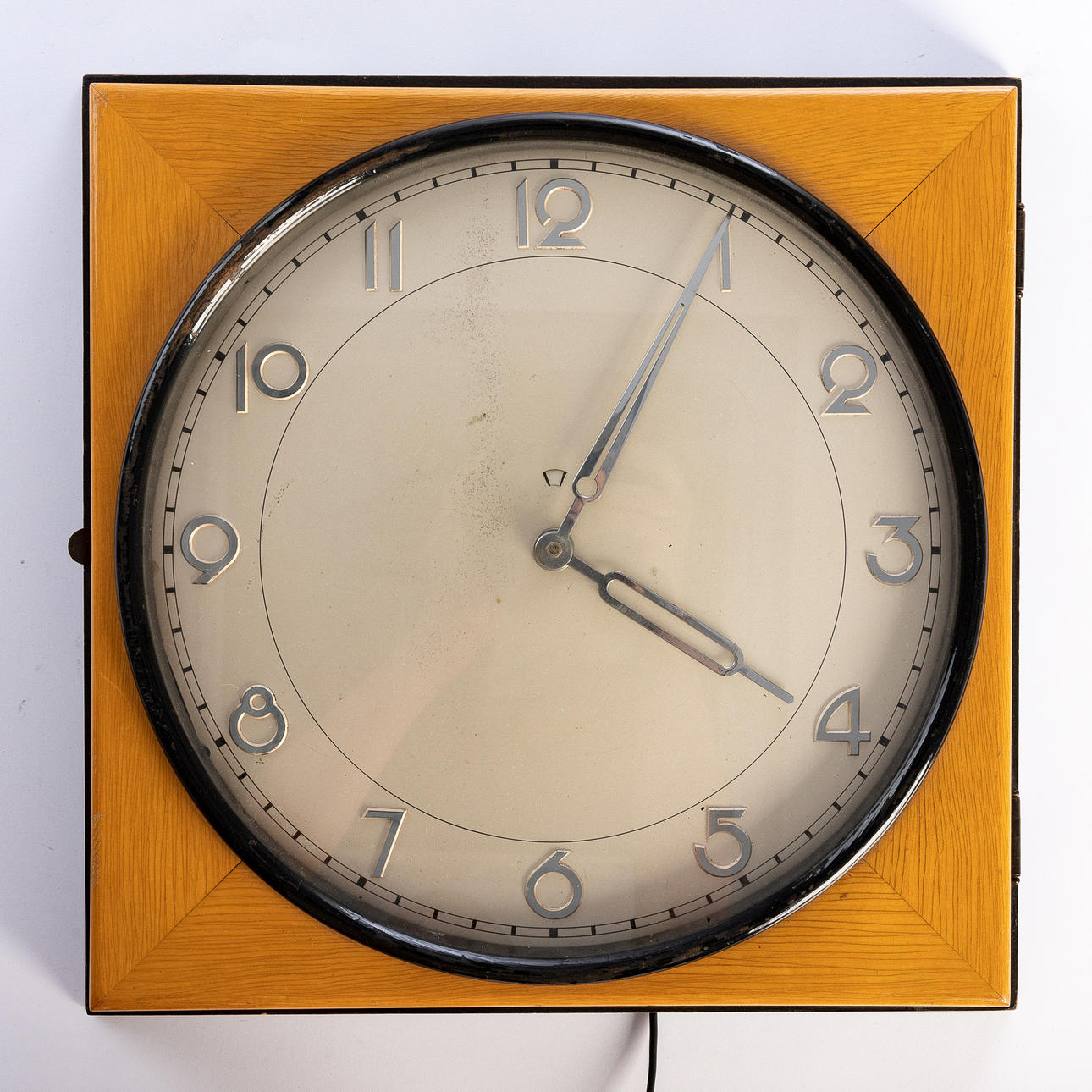 Art deco klocka/väggklocka, trä, glas, lack.
