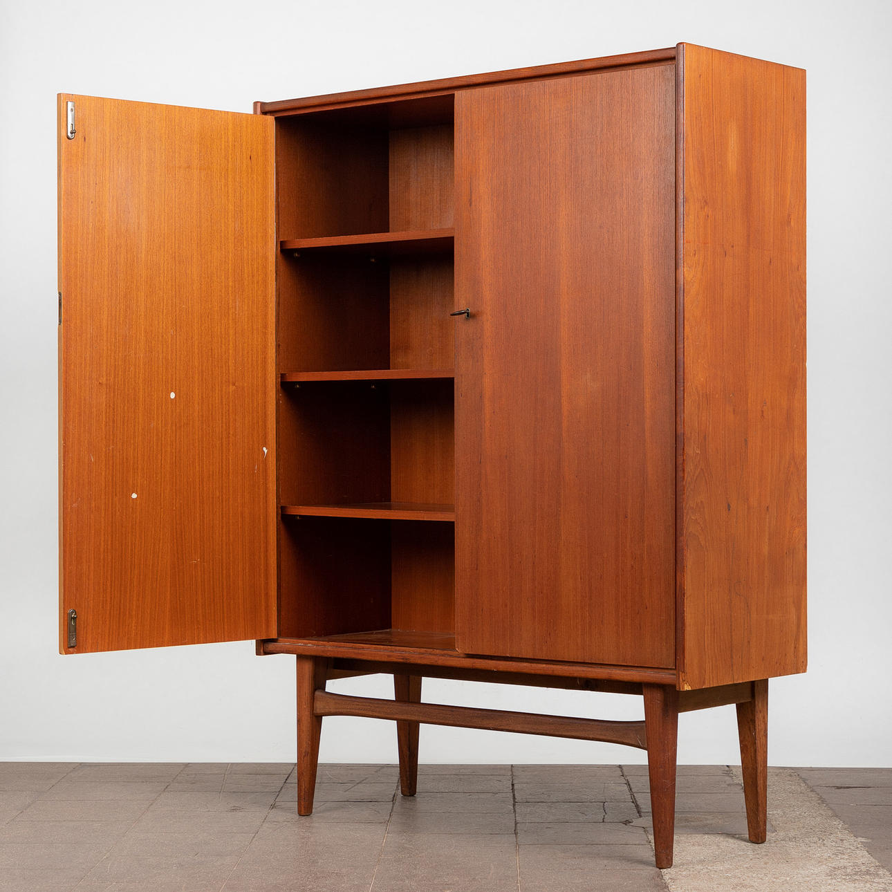 High board / cupboard, teak.