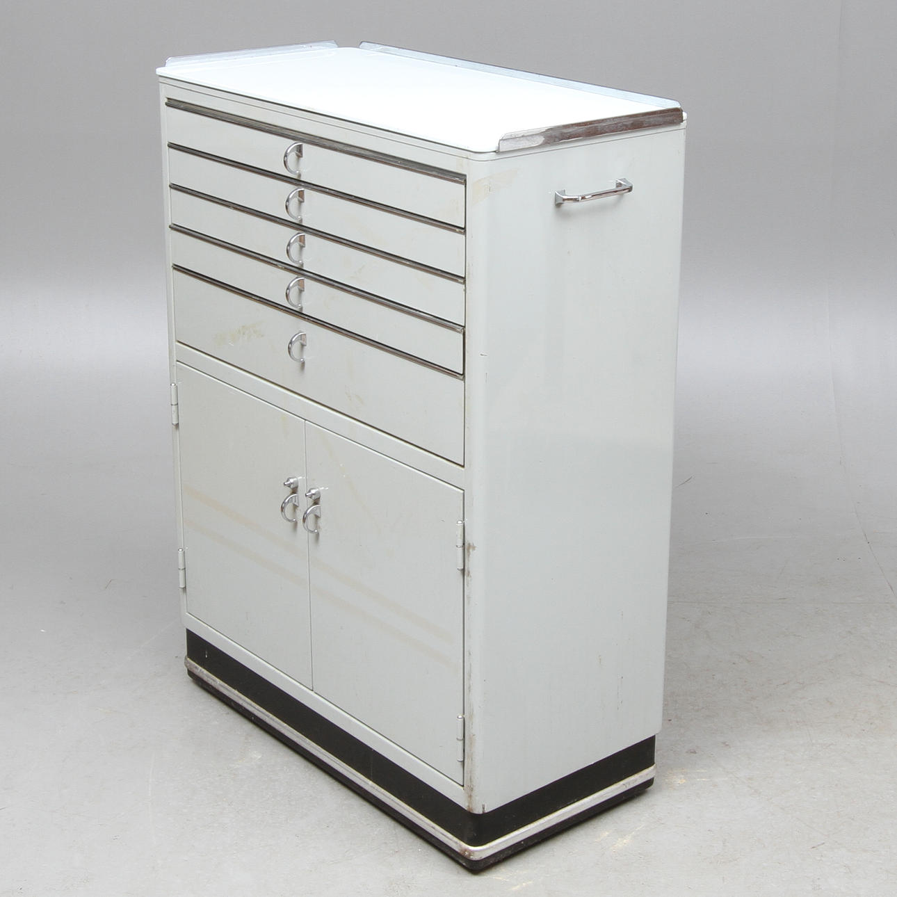 INSTRUMENTHURTS, på hjul, metall, Elema-Shönander, Omkring 1900-talets mitt.