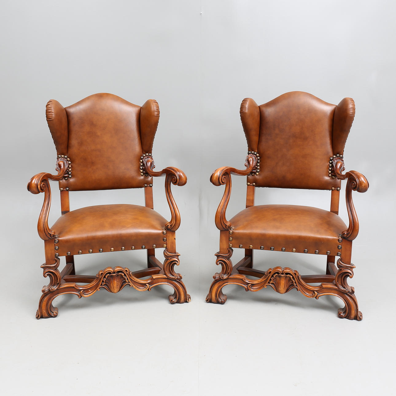 FÅTÖLJER, ett par, barockstil, 1900-talets andra hälft.