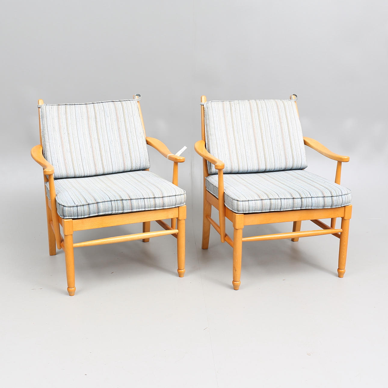 FÅTÖLJER, ett par, 1900-talets andra hälft.