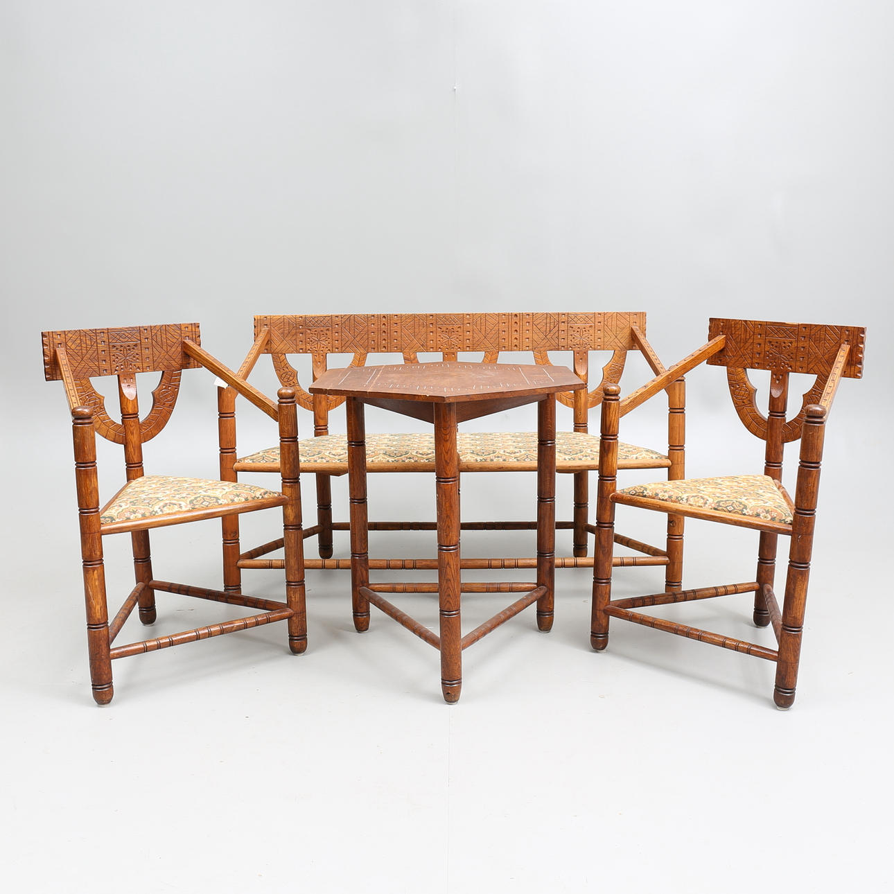 MUNK MØBLER, 4 dele.