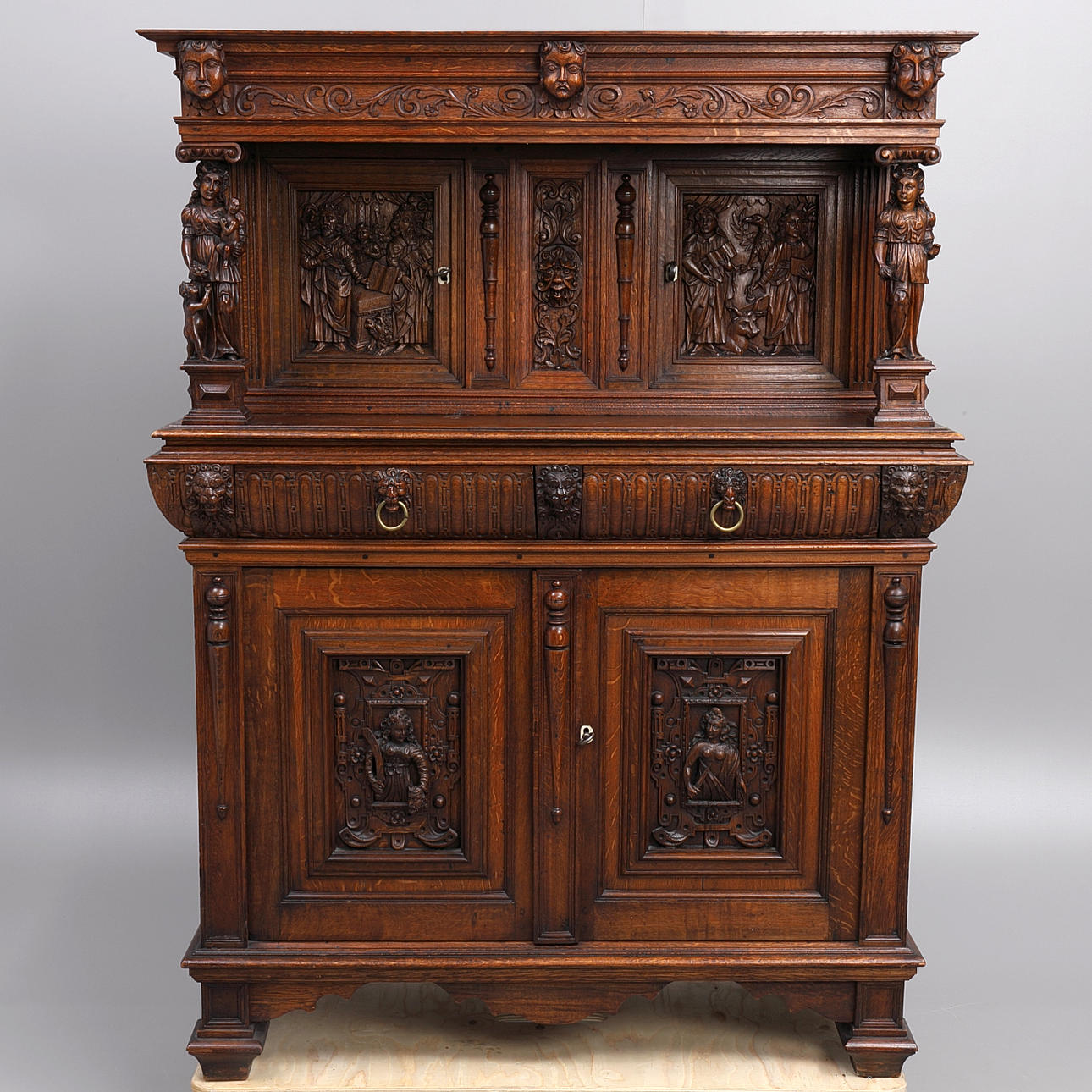 STOLPSKÄNK, barockstil, ek, med lönnfack.