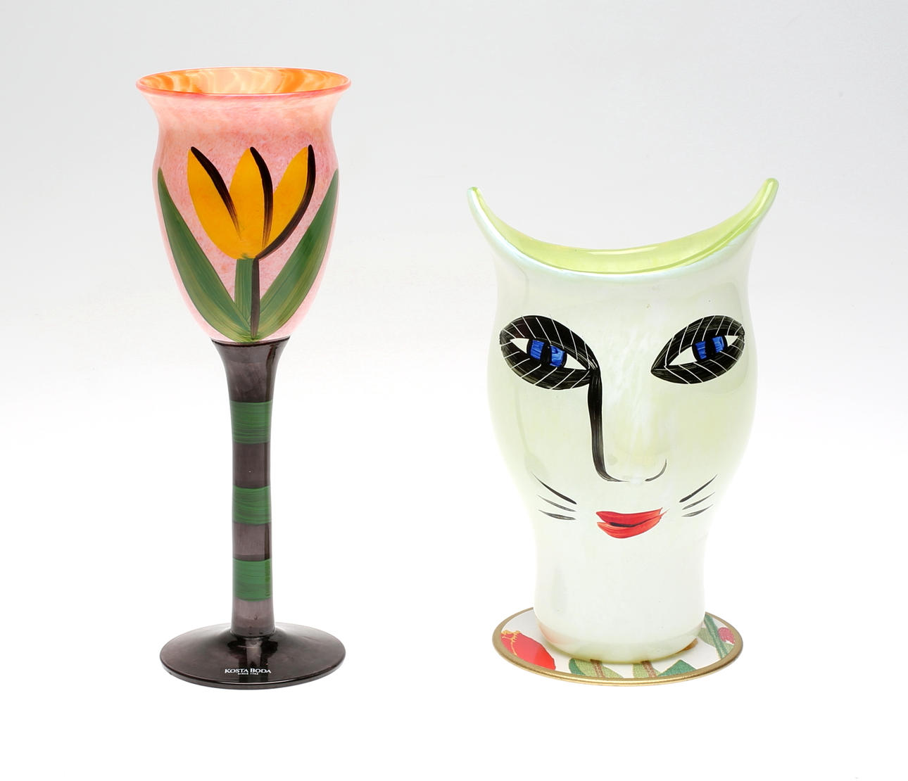 ULRICA HYDMAN-VALLIEN. VAS, glas. Signerade.