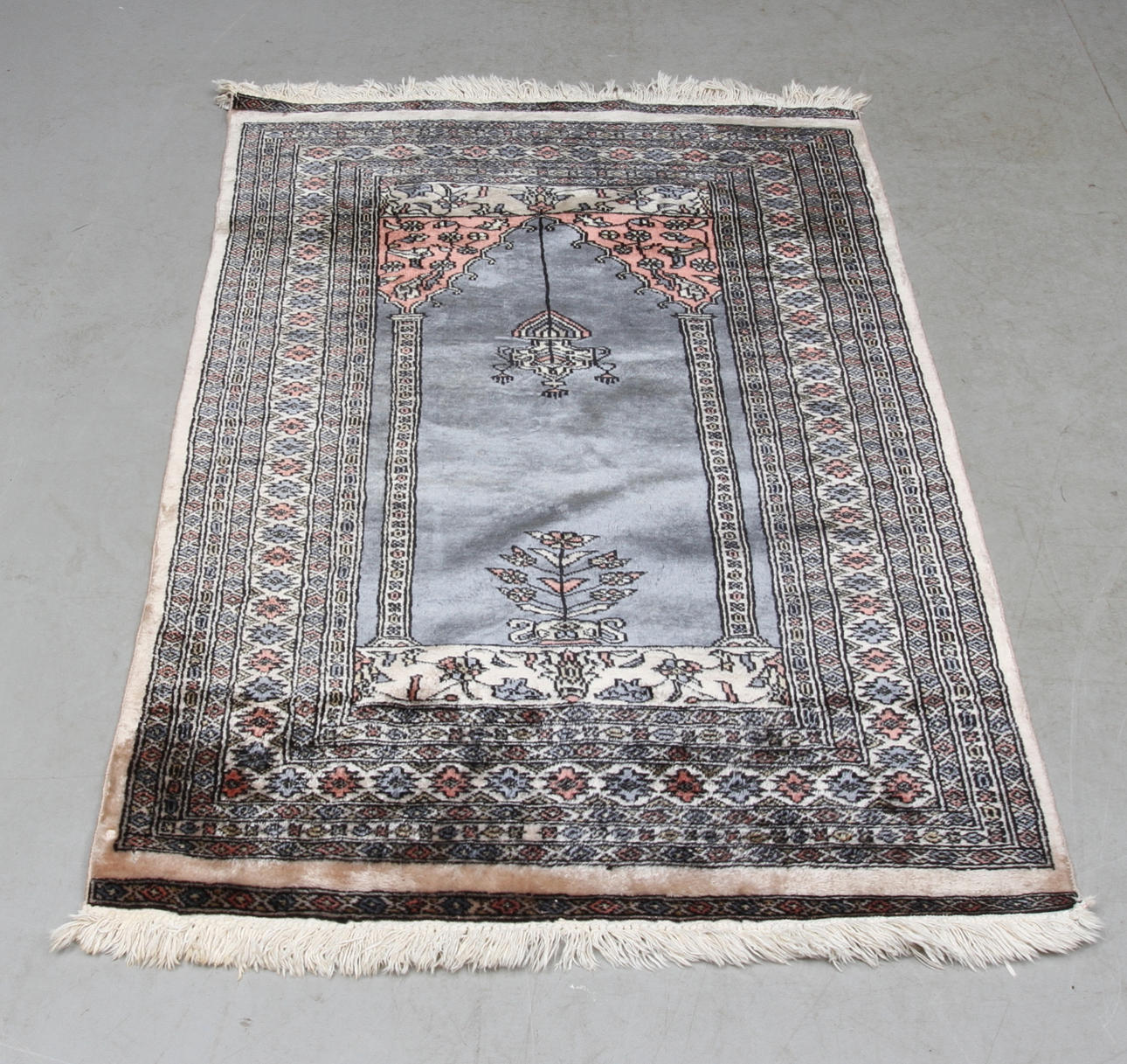 MATTA, orientalisk, ca 137 x 93 cm.