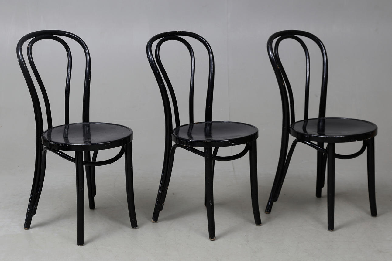 STÜHLE, 3 Stück, Modell Öglan. Radom-Schuh.