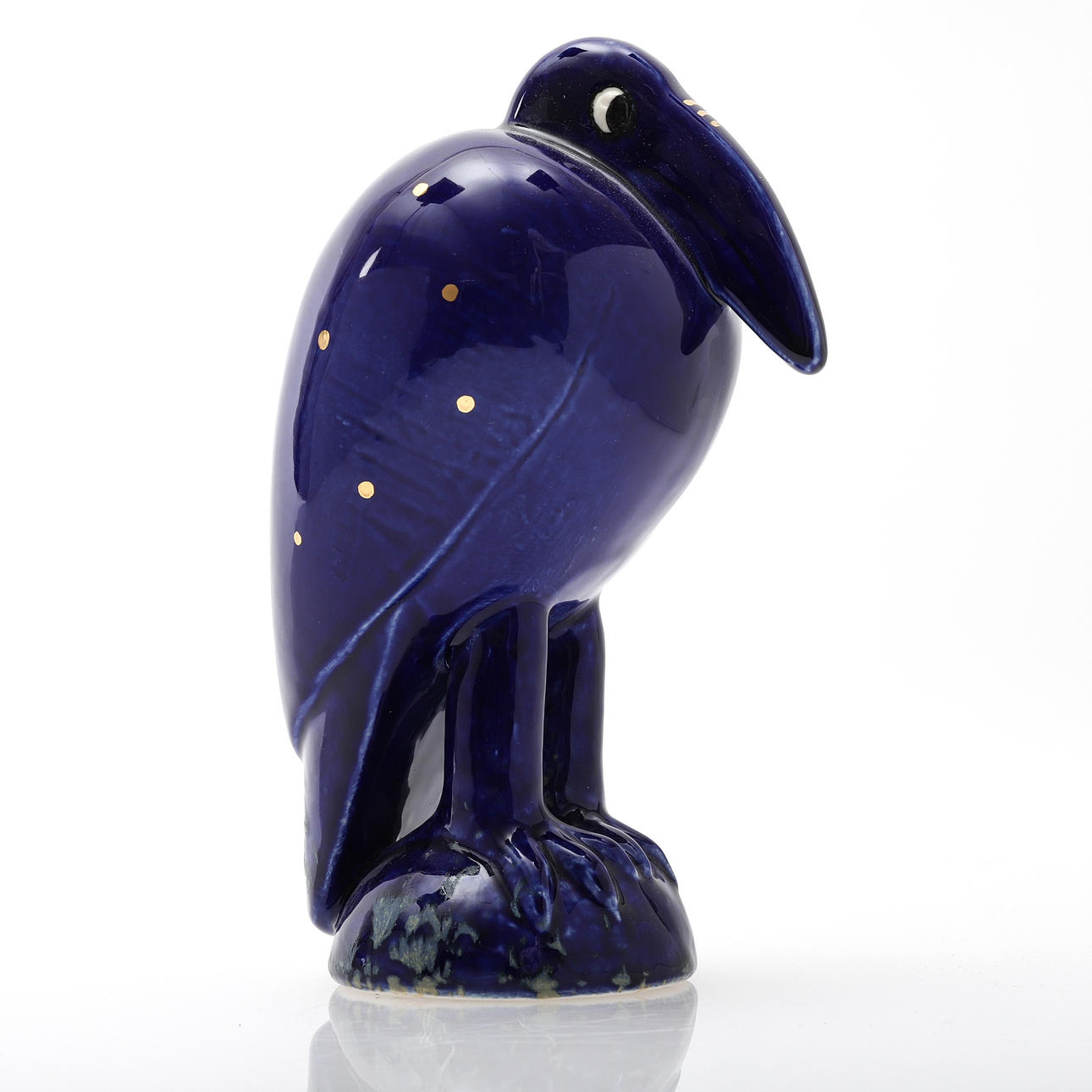 LISA LARSON. The figurine, 