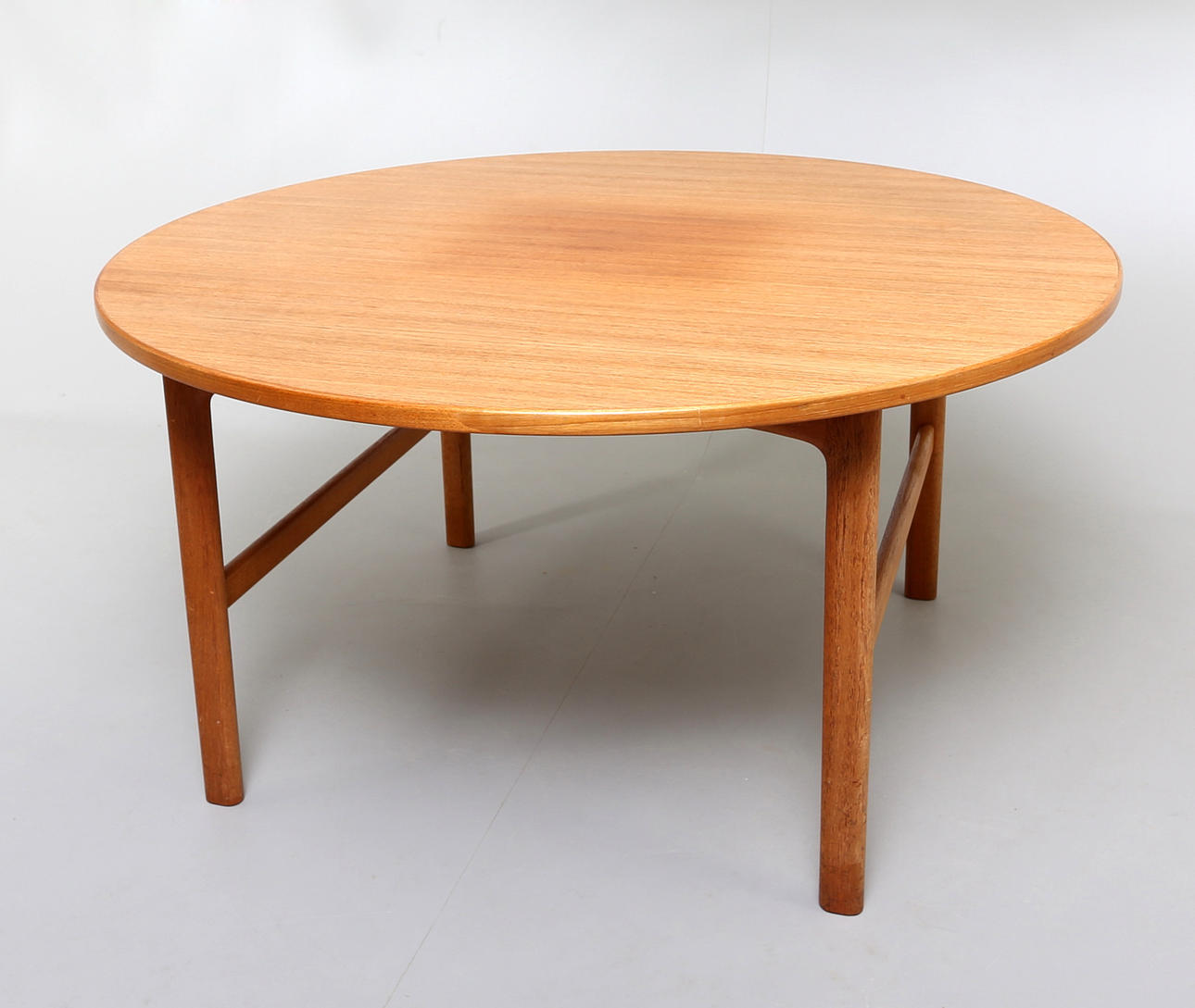 FOLKE OHLSSON. Bord, Bra bohag modell frisco, 1950-tal.