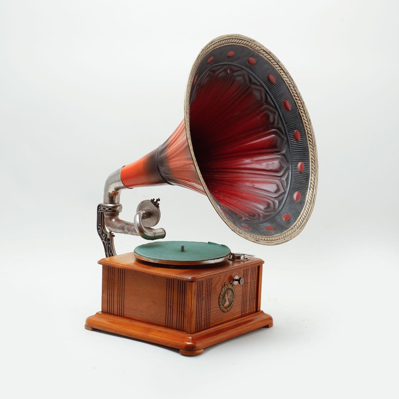 FUNNEL GRAMOPHONE, His master's voice, early 20th century.