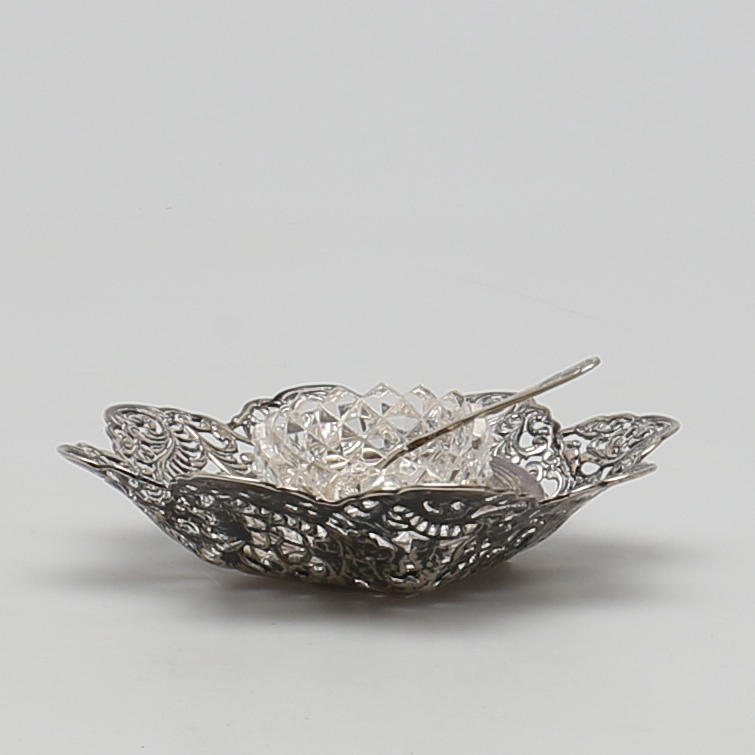 FAT OCH SALTKAR. Silver och kristall.