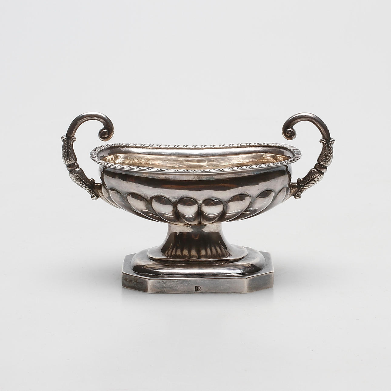 SALTKAR, silver, 1800-tal, vikt ca. 107,9 gram.