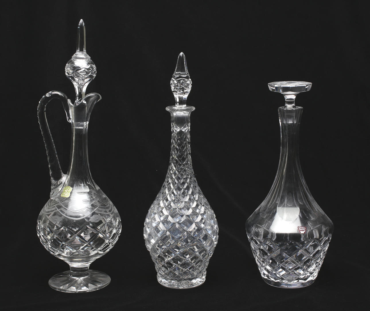 KARAFFER, 3 st, Kristall.