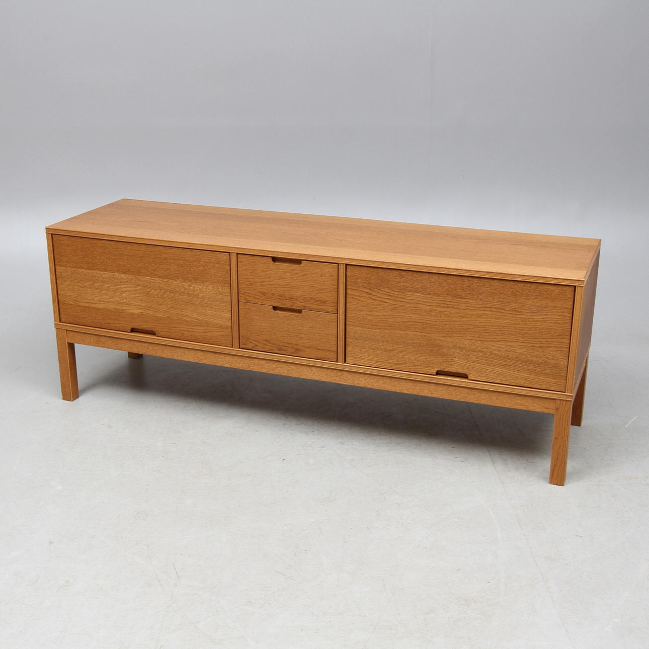 SIDEBOARD, IKEA, ur "Stockholm-serien", 2000-tal.