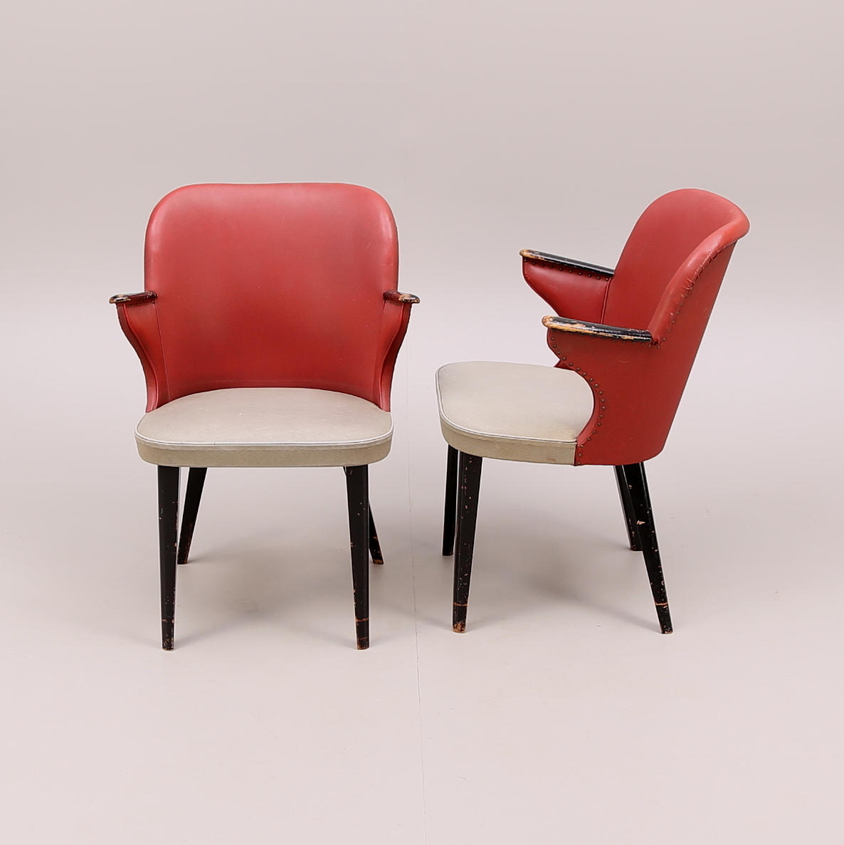 KARMSTOLAR, ett par, 1950/60-tal.