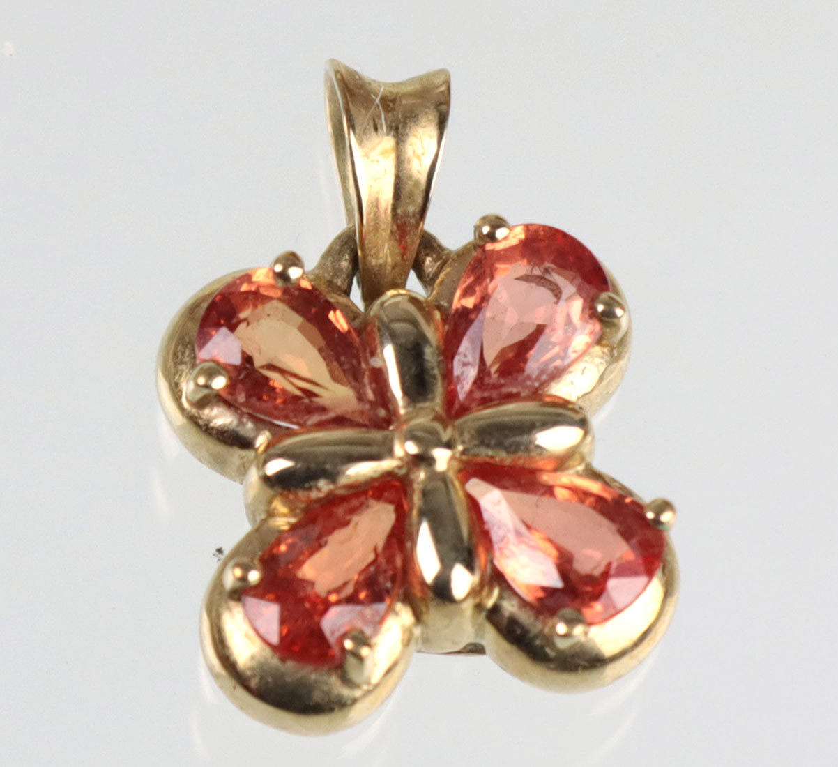 Padparadscha Saphir Goldanhänger, 375 Gold.