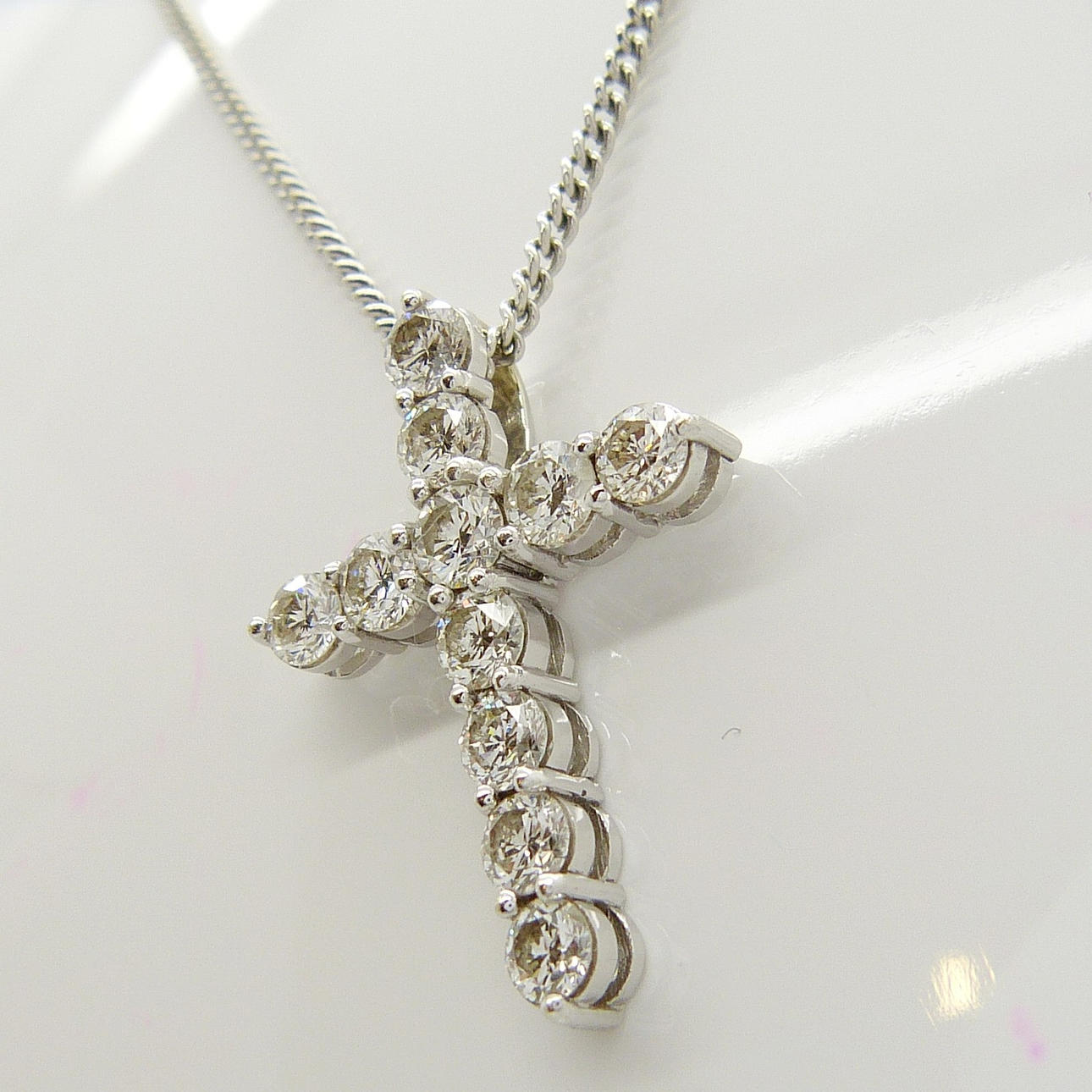 1,50 CT DIAMANT KORS & KEDJA.