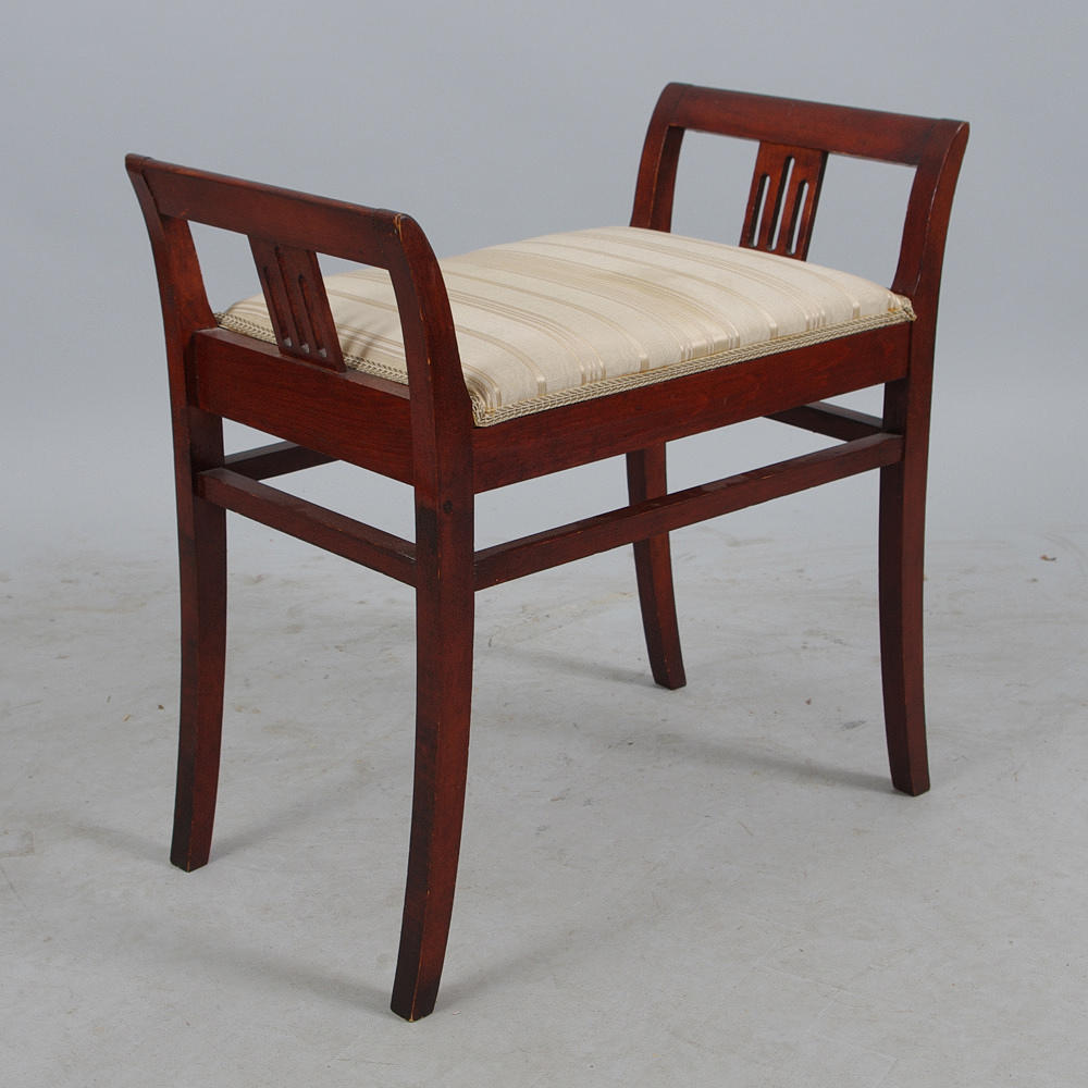 TABURETT, mahogny, empirestil.