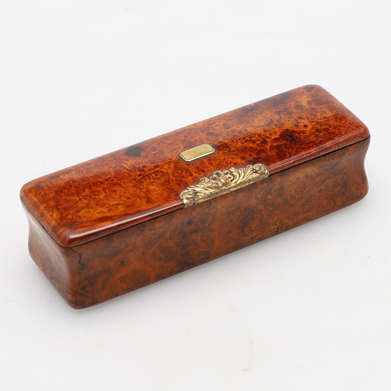 SNUSDOSA, trä, ca 1830.