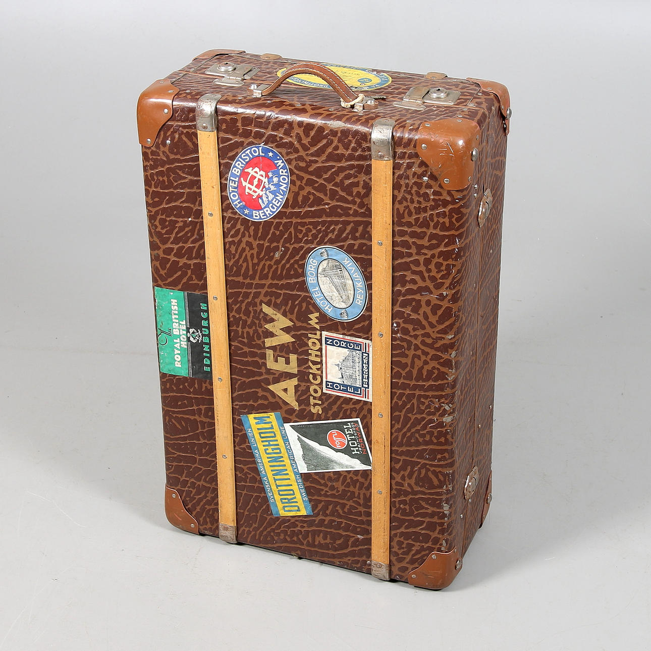 KOFFERT/RESEGARDEROB, AEW Stockholm. 1900-talets första hälft.