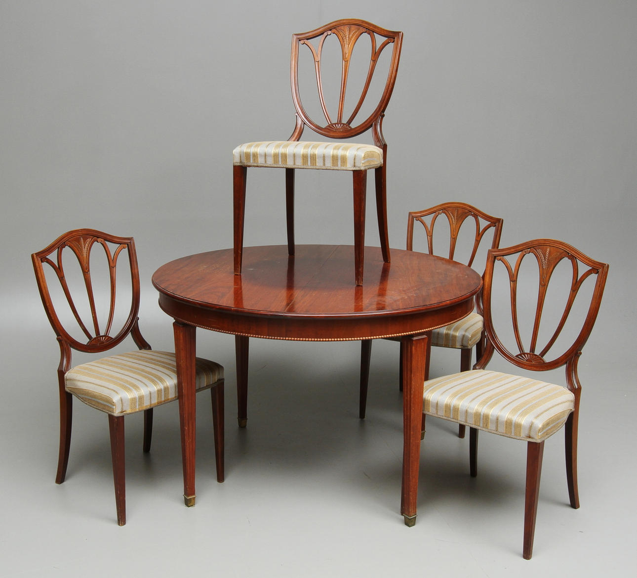 MATGRUPP, 5 delar, gustaviansk stil, 1900-tal.