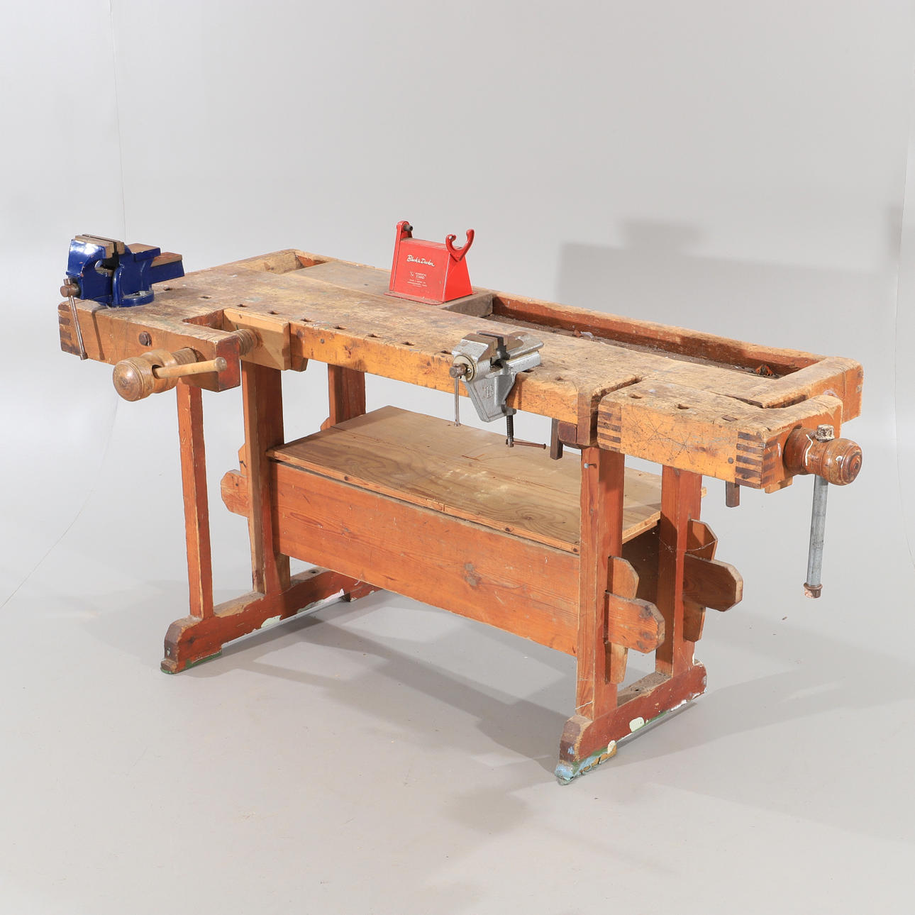 PLANER BENCH with extra vise. Furniture - Other - Auctionet