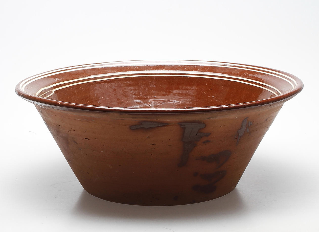 TVÄTTFAT, lergods, 1900-tal.