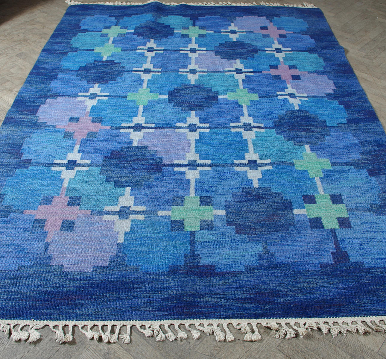 MATTA, "Bulltofta", rölakan, Judith Johansson, signerad JJ, 275 x 201 cm.