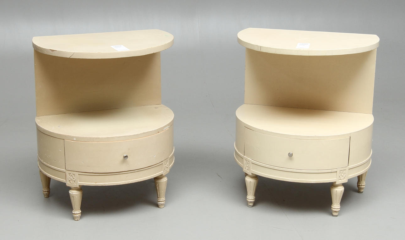 SÄNGBORD, gustaviansk stil, 1900-talets första hälft.