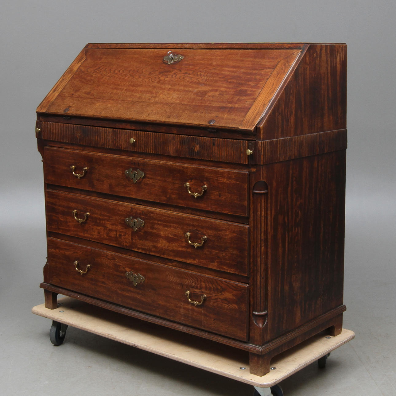 SNEDKLAFFSEKRETÄR, ek, 1700/1800-tal.