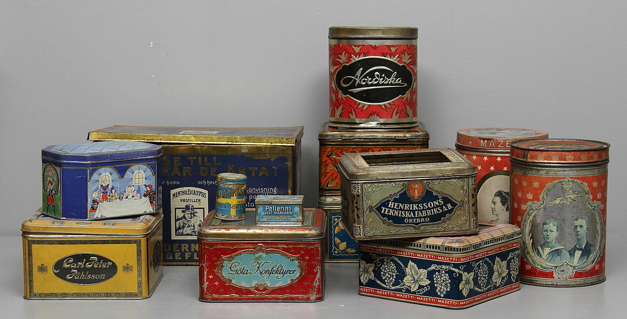 PLÅTBURKAR, 1900-talets första hälft.