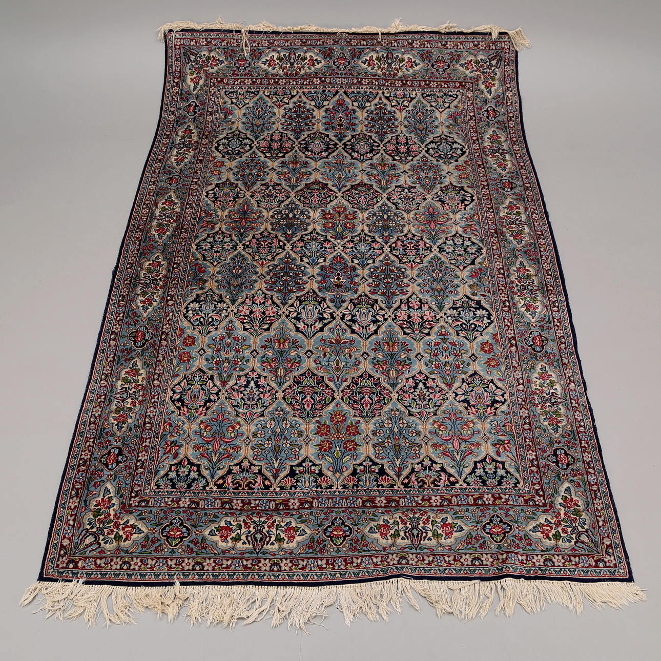 MATTA, orientalist, Kirman, ca. 291x182 cm.