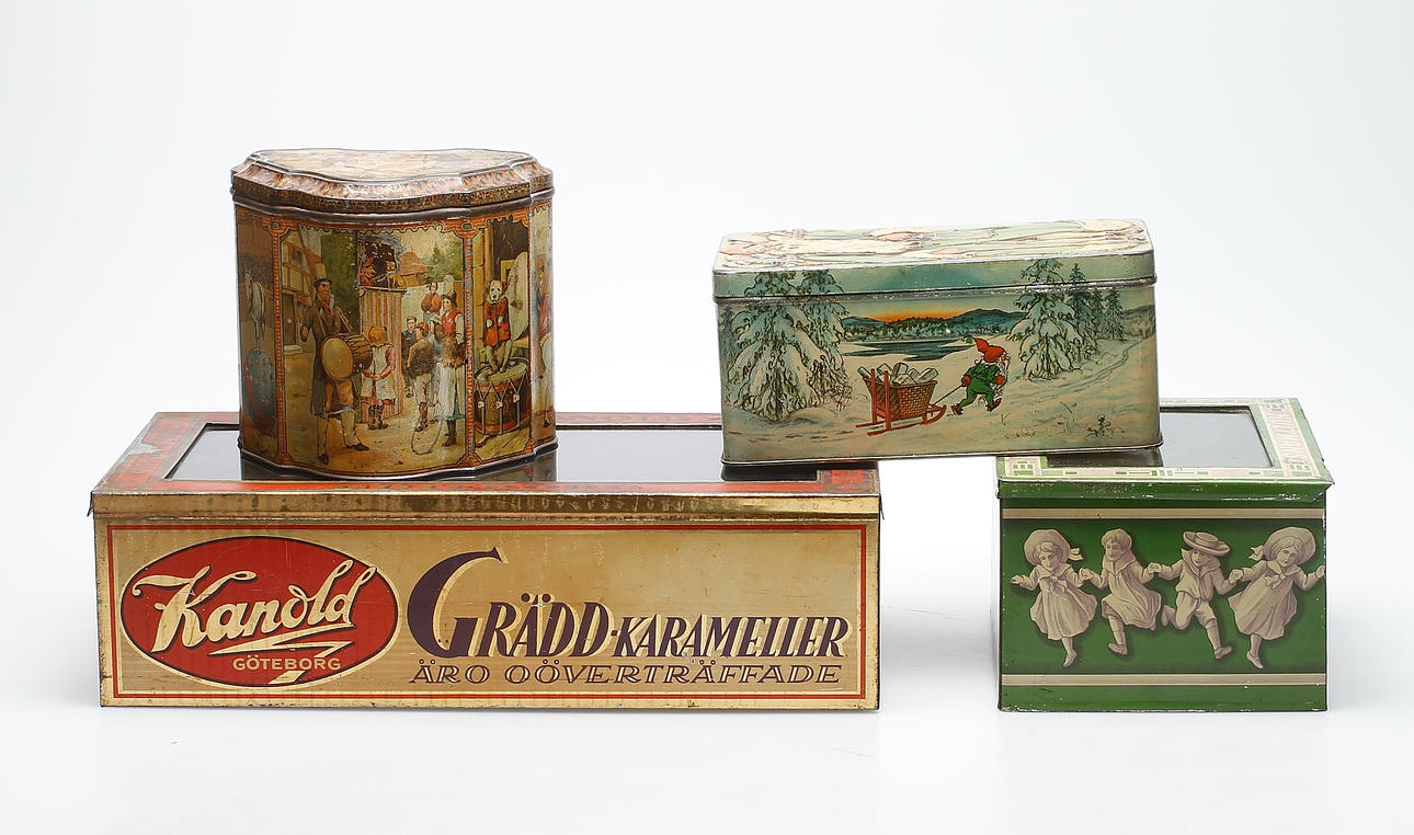 PLÅTBURKAR, 4 st, 1900-talets första hälft.