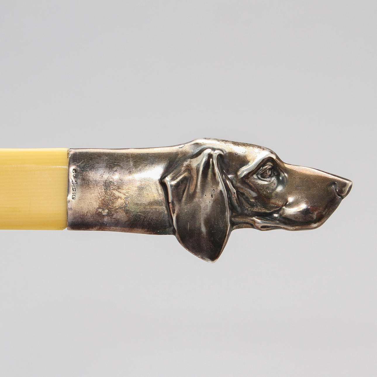 BREVKNIV, silver och plastmassa. Importstämplad. 1920-tal.