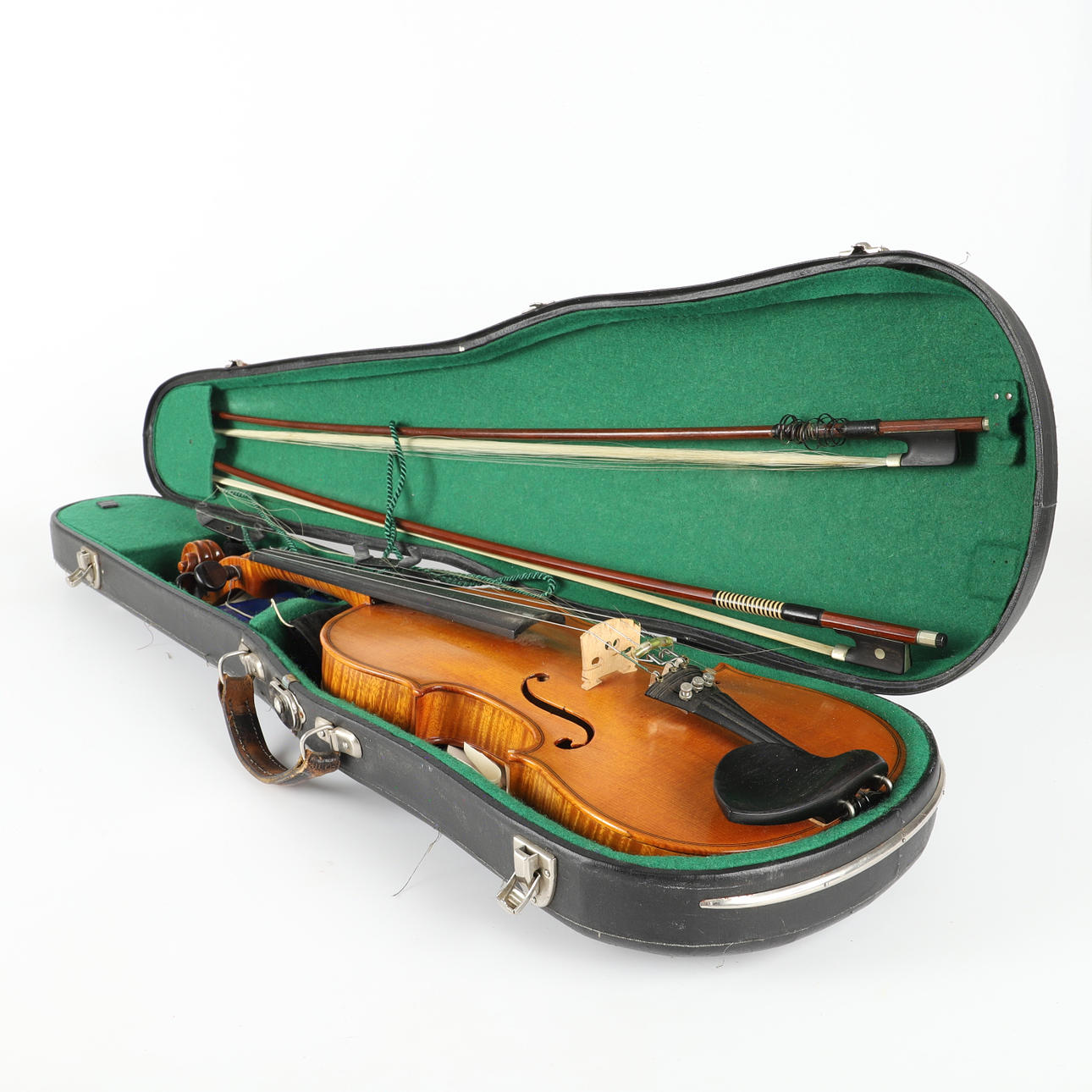 VIOLIN WITH 2 STRINGS, 20th century.
